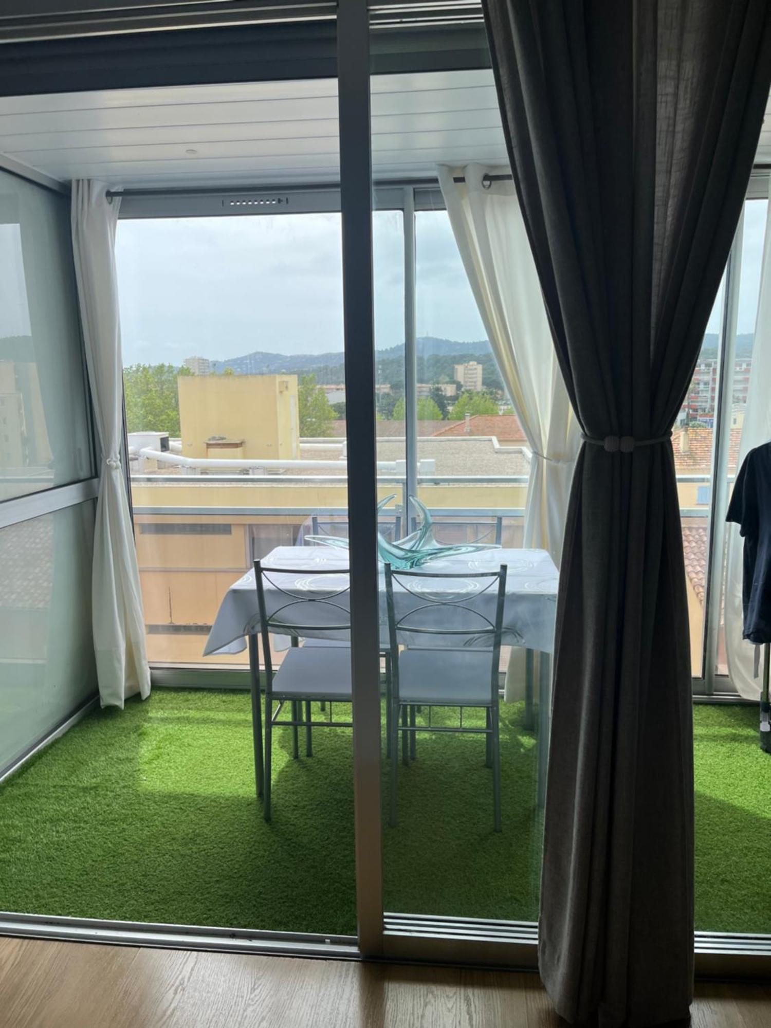 Joli Apartemo O Centro Le Lavandou Exterior foto